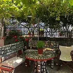 Mandola Apartment *