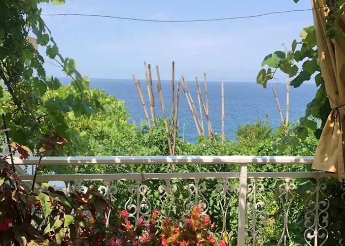 Mandola * Skála Marión